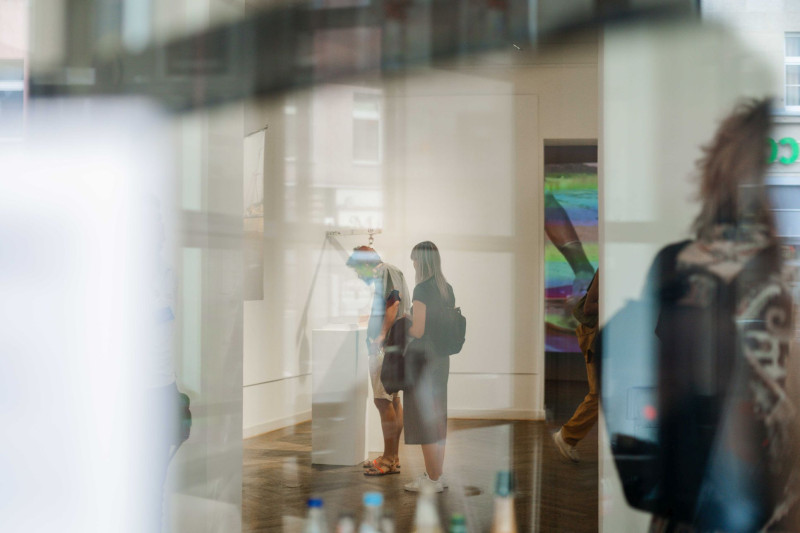 Bild für A MAN OF MANY PARTS