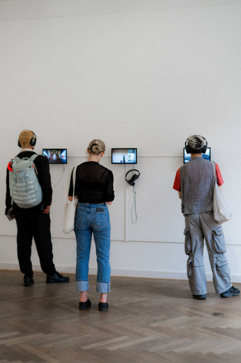 Bild für A MAN OF MANY PARTS