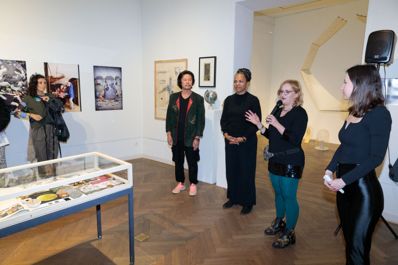 Bild für beyond tongues