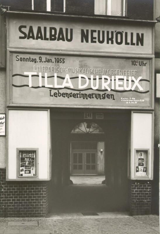 Historische Aufnahme vom Eingangsfassade in den Vorderhof vom Heimathafen